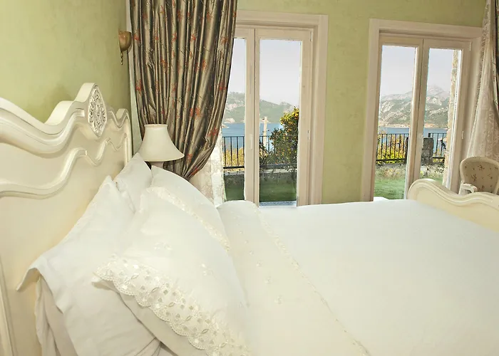 Swan Lake Hotel - Adult Only