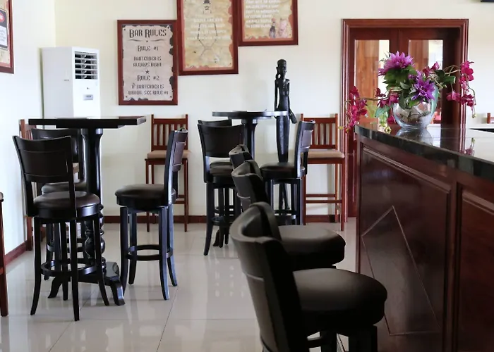 Raphael'S Hotel