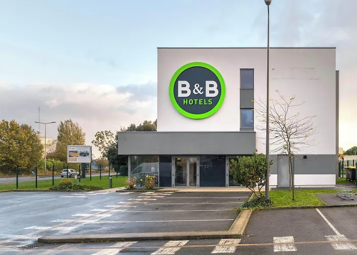 B&B Hotel Laval Ouest