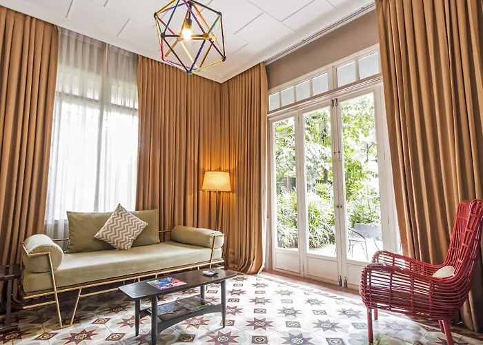 The Henry Hotel Manila