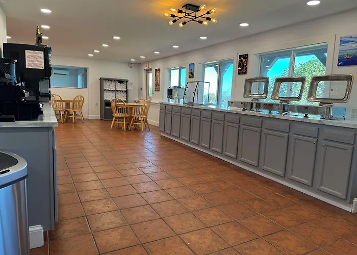 Atlantic Eyrie Lodge