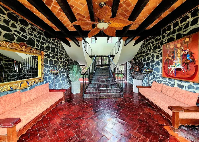 Hacienda De Las Flores