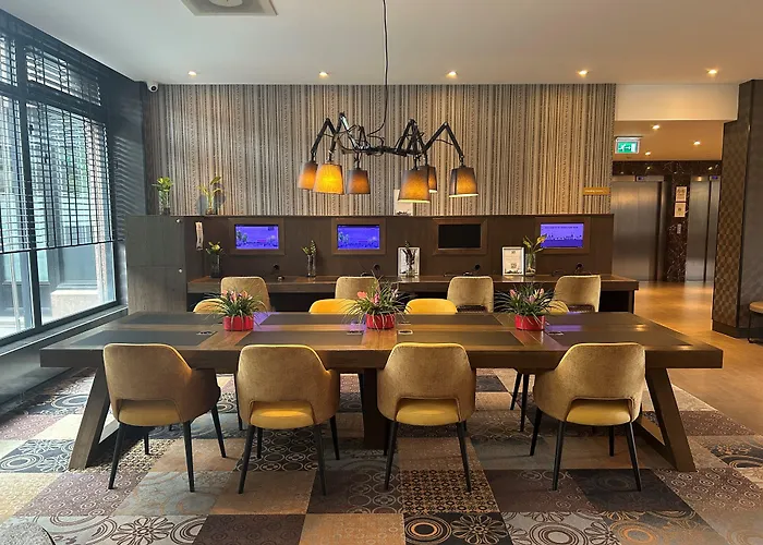 XO Hotels Park West