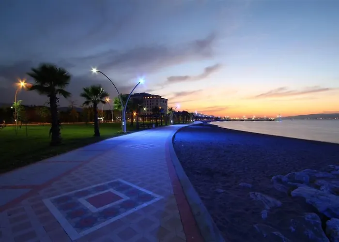 Wellborn Luxury Hotel