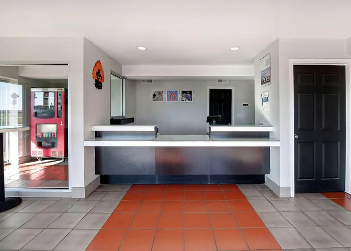 Motel 6-Sulphur Springs, TX