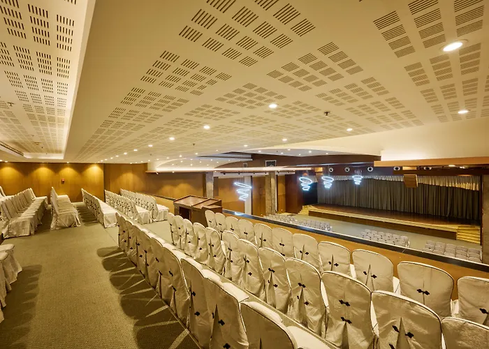 Flora Airport Hotel And Convention Centre Kochi