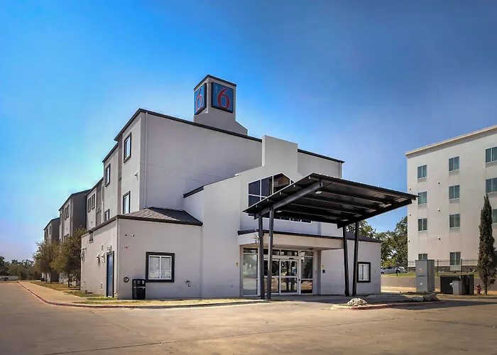 Motel 6-Cedar Park, Tx