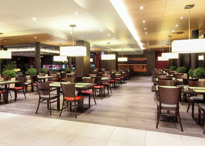 Holiday Inn Express Zürich Airport, an IHG Hotel
