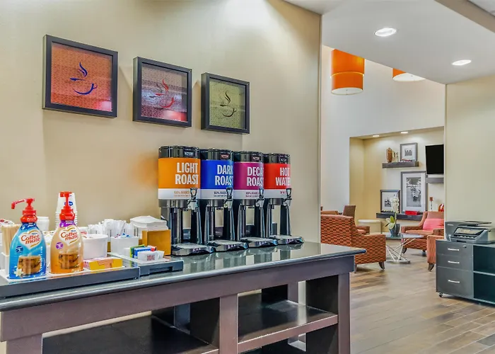 Hampton Inn & Suites Detroit/Airport Romulus