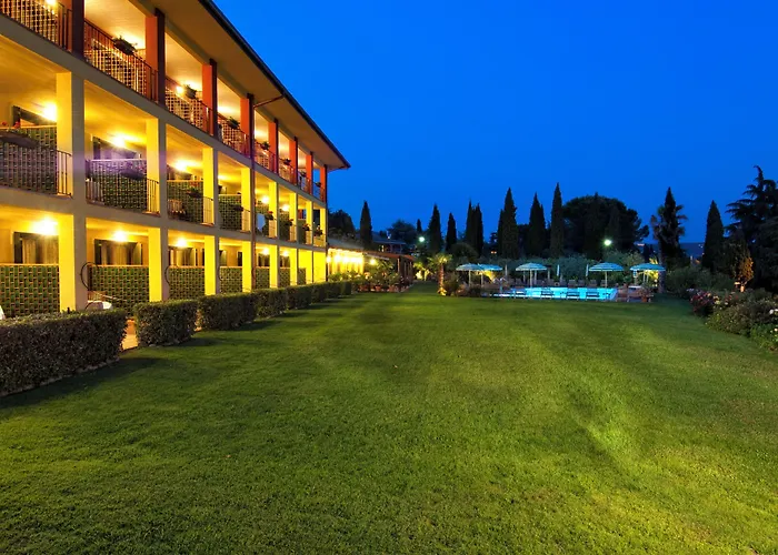 Villa Madrina Lovely And Dynamic Hotel
