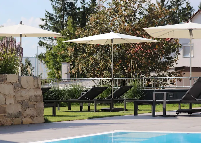 Land-gut-Hotel Landgasthof zur Rose