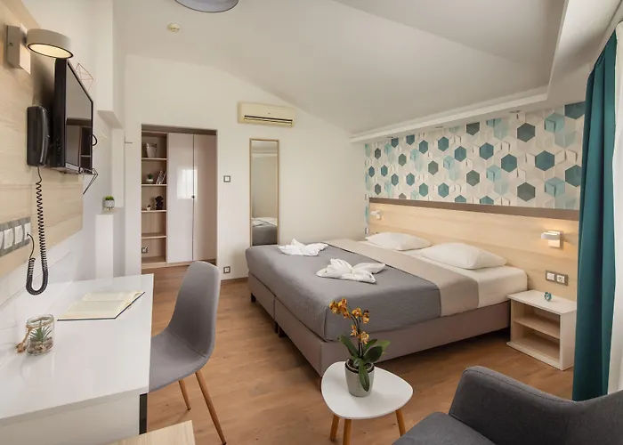 Kristaly Hotel