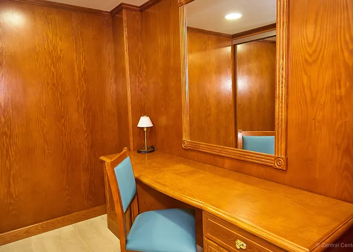Hotel Zentral Center - Adults Only