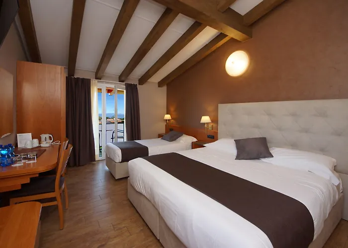 Hotel Clarin 14 By Dori