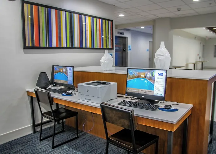 Holiday Inn Express Hotel & Suites Carlsbad By Ihg