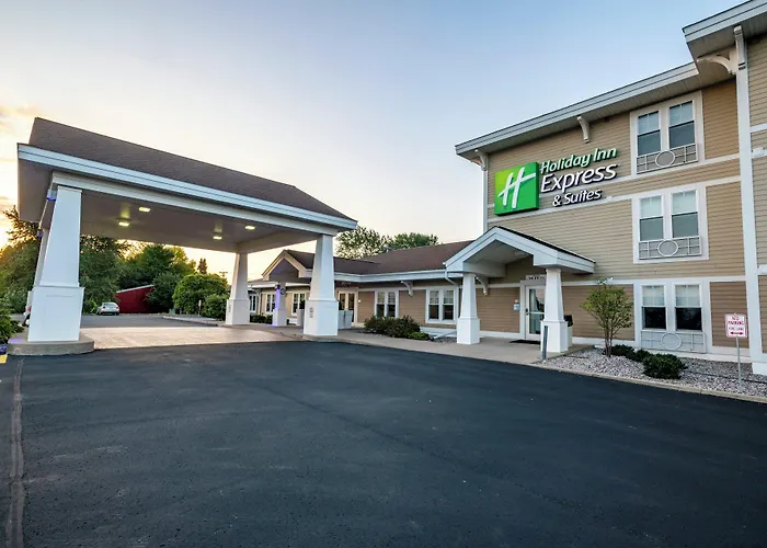 Holiday Inn Express & Suites Iron Mountain By Ihg
