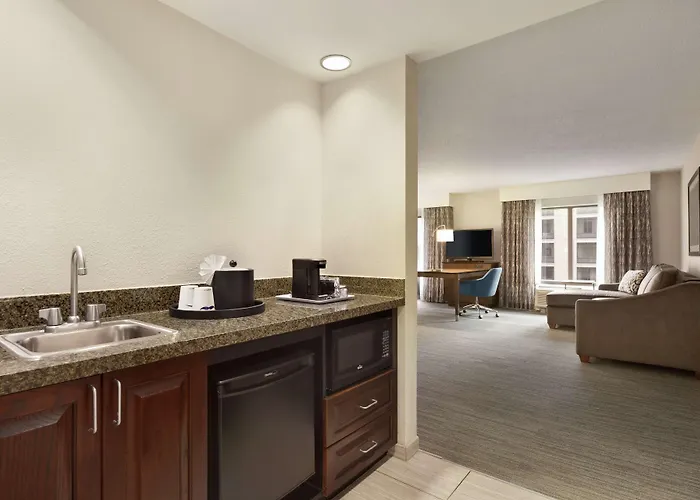 Hampton Inn & Suites Nashville-Downtown
