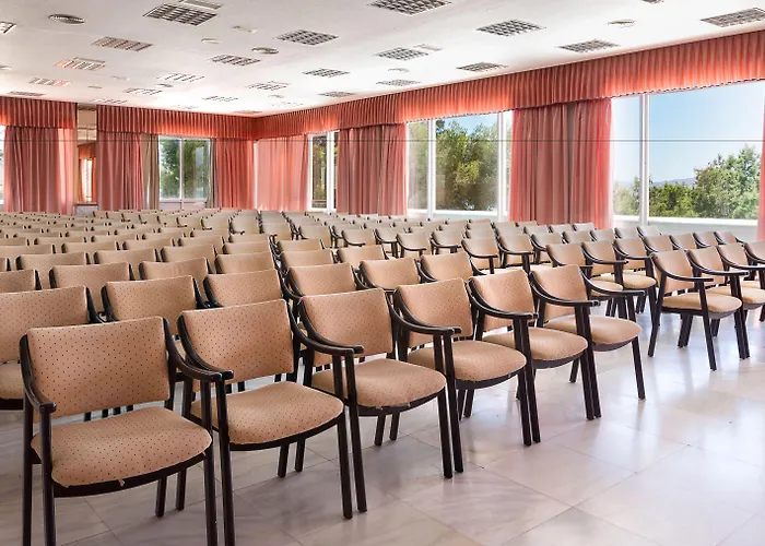 Hotel Izan Cavanna