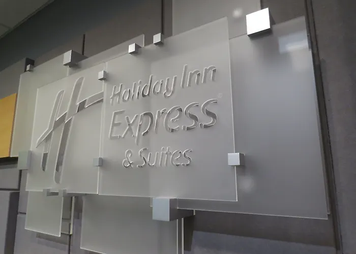 Holiday Inn Express & Suites Spring Hill By Ihg