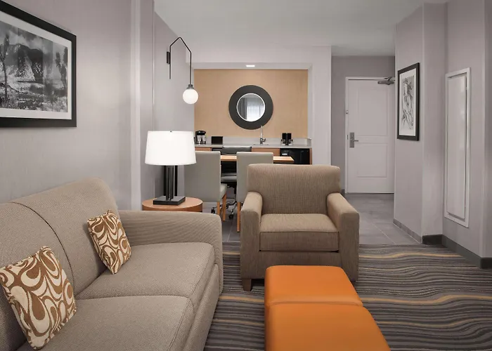 Embassy Suites La Quinta Hotel & Spa