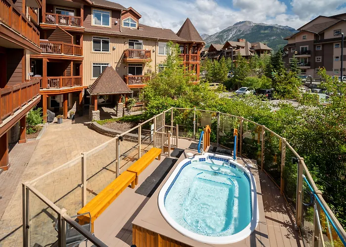 Falcon Crest Lodge By Clique