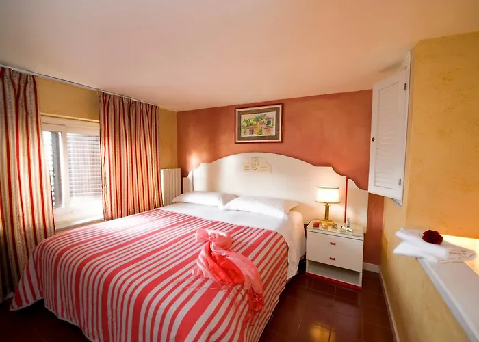 Hotel Joli