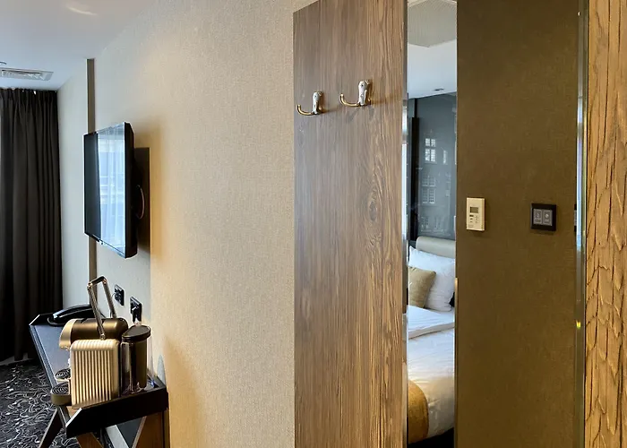 Xo Hotels Infinity