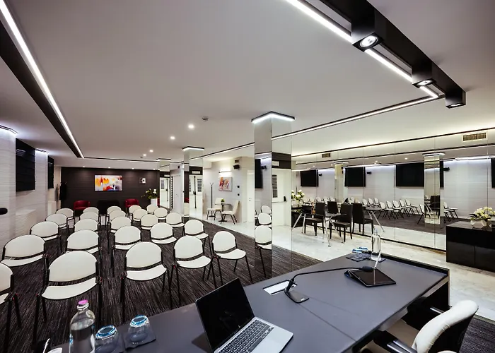 Raffaello Hotel & Mooka Restaurant