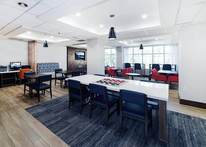 Holiday Inn Express & Suites Walterboro By Ihg