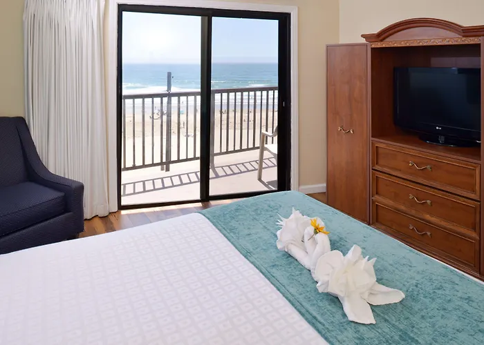 Edgewater Inn&Suites