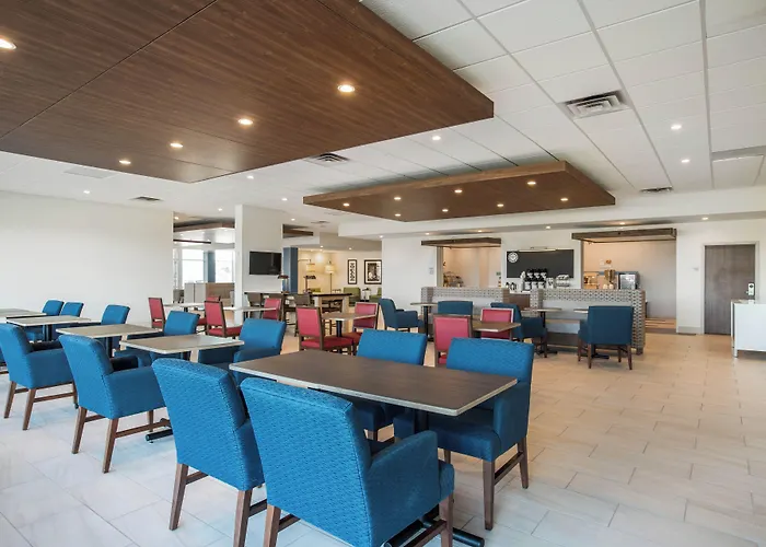 Holiday Inn Express & Suites Ludington By Ihg