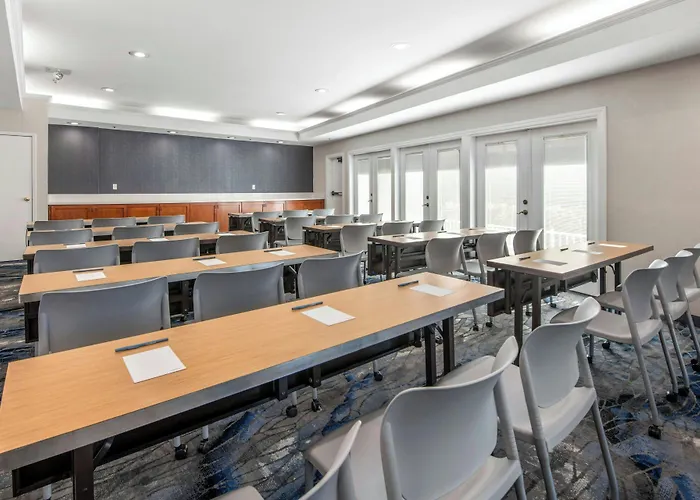 Fairfield Inn And Suites By Marriott San Jose Airport