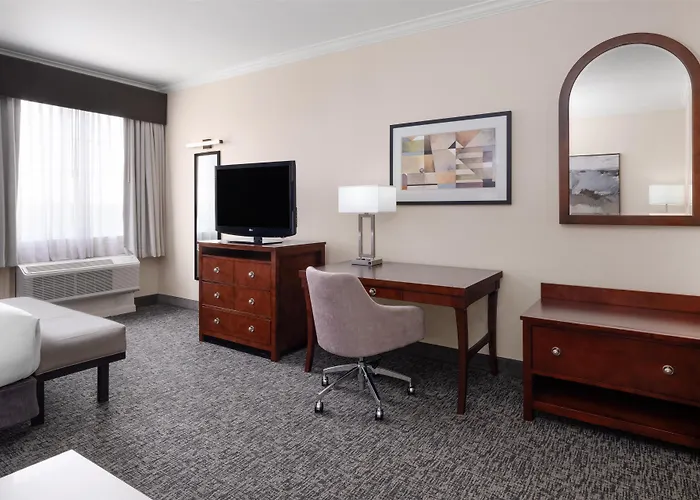 Best Western Plus Downtown Inn&Suites