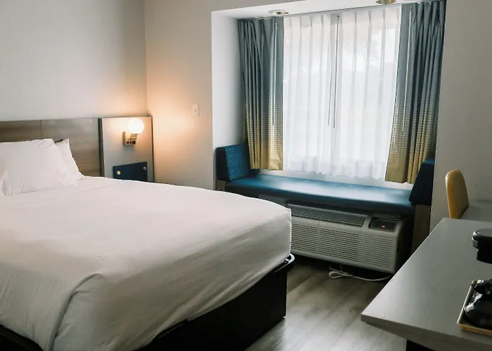 Microtel Inn & Suites By Wyndham Gulf Shores