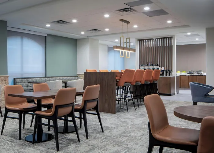 Springhill Suites By Marriott Dallas Downtown / West End