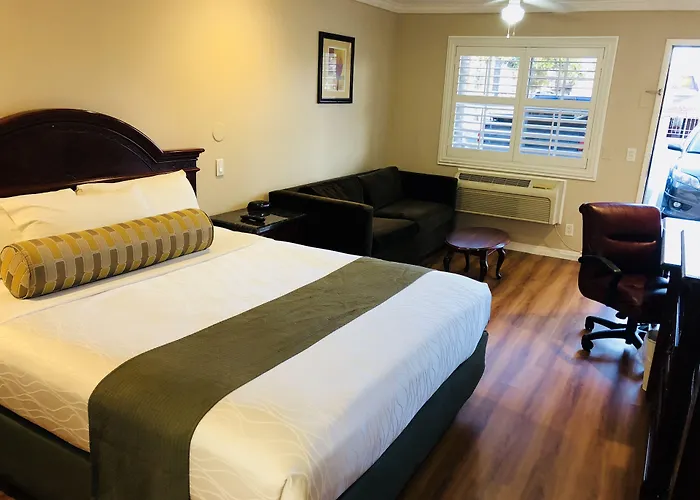 Dynasty Suites Hotel