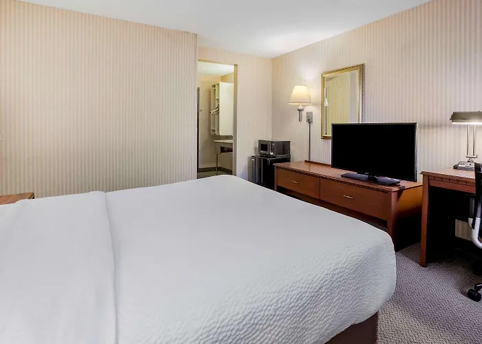 La Quinta Inn By Wyndham Detroit Southgate