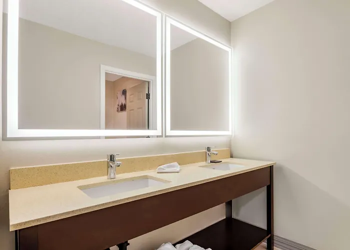 Best Western Grand Manor Inn