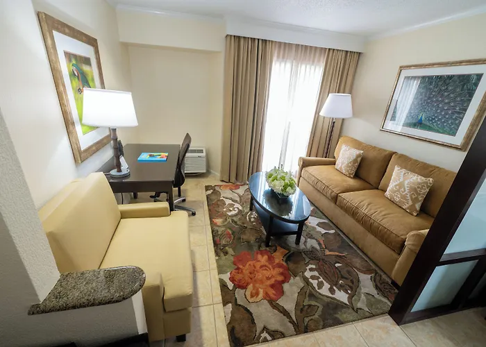 Comfort Suites Paradise Island