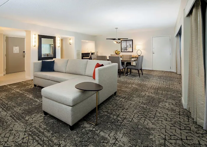 Sheraton Detroit Metro Airport