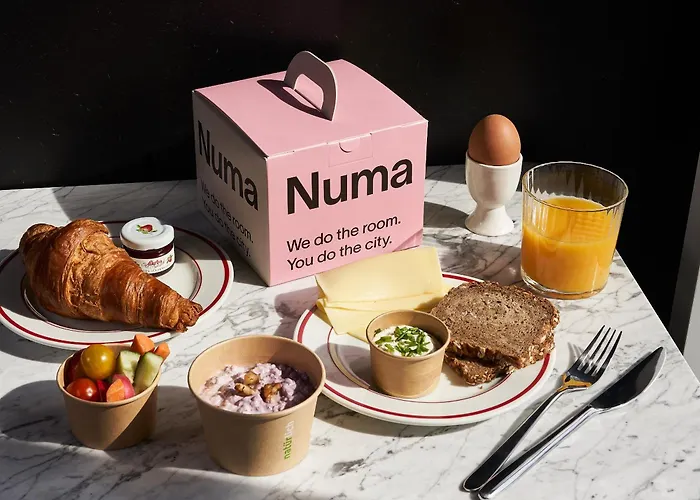 Numa Berlin Checkpoint Charlie