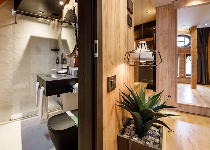 Schuster Boarding House