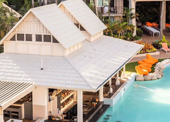 Novotel Cairns Oasis Resort