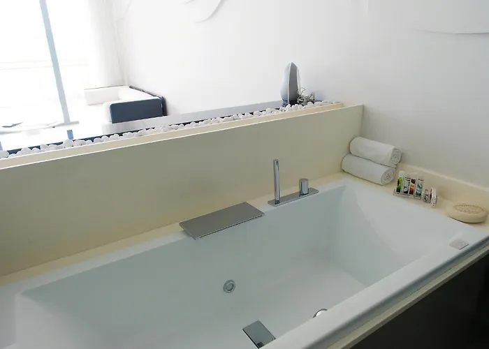 Baystone Boutique Hotel & Spa