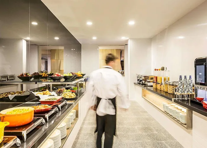 Ibis Adelaide