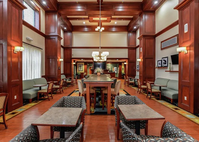 Hampton Inn & Suites Detroit/Chesterfield