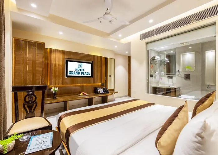 Hotel Grand Plaza - Near New Delhi Railway Station And Connaught Place - By M S Hospitality