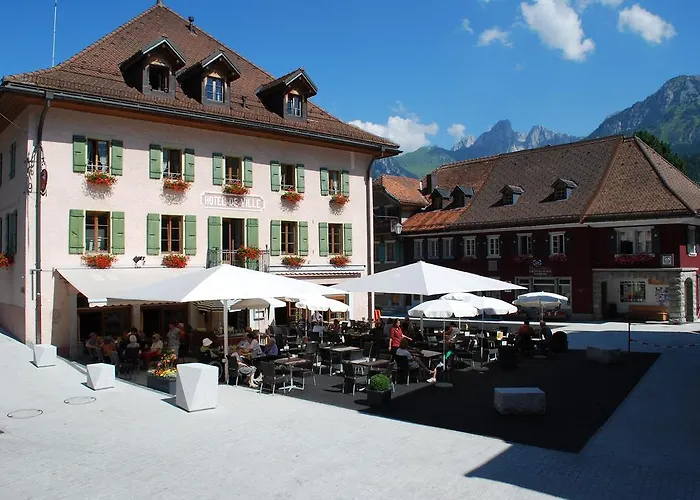 Hotel De Ville