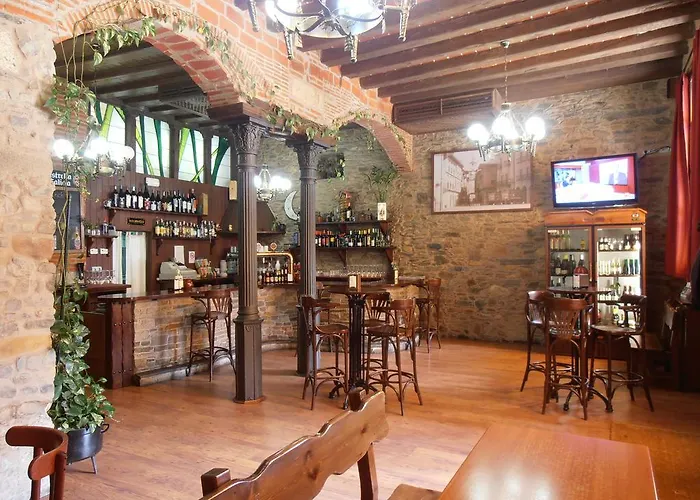 Hostal Virgen De La Encina