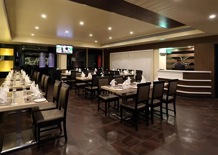 Grand Kailash Hotel